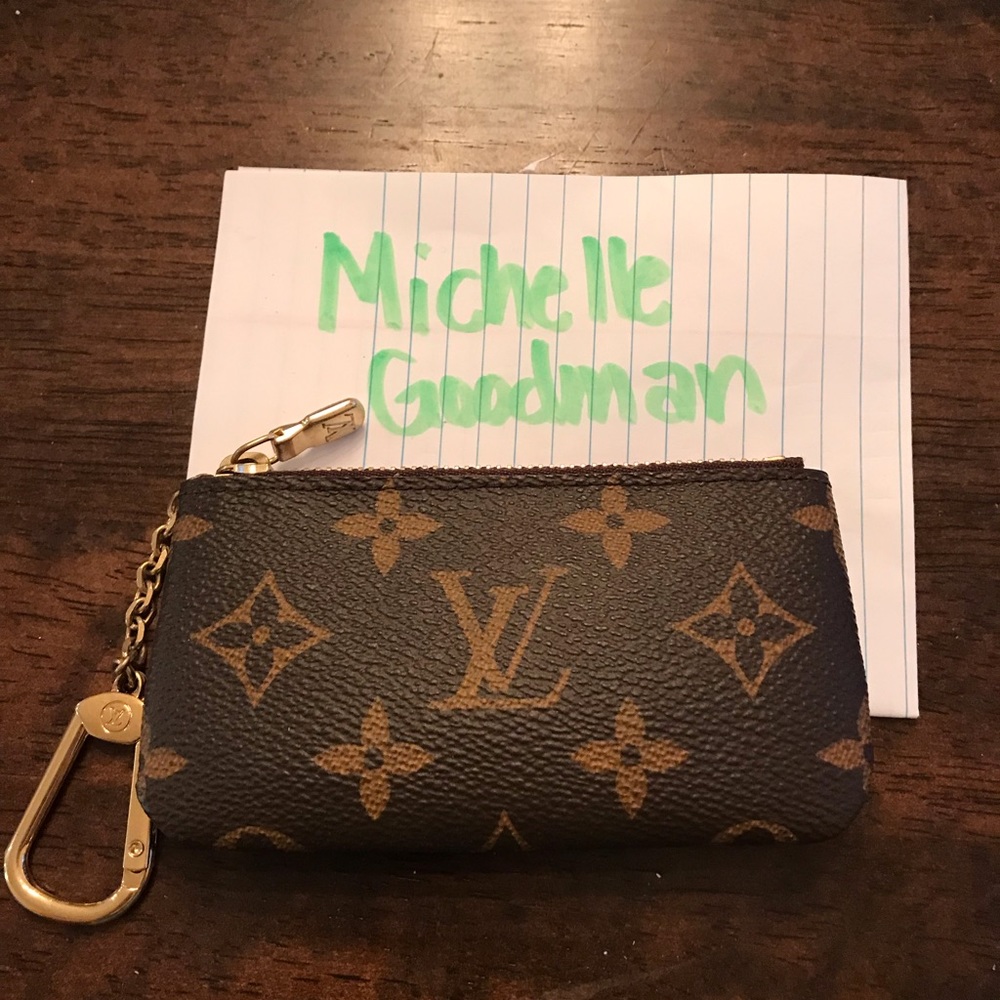 Authentic Louis Vuitton Key Cles
